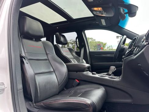 Used 2019 Jeep Grand Cherokee Trailhawk w/ Trailhawk Luxury Group AWD/4WD image 13