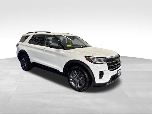 New 2026 Ford Explorer Active w/ Active Comfort Package AWD/4WD image 3