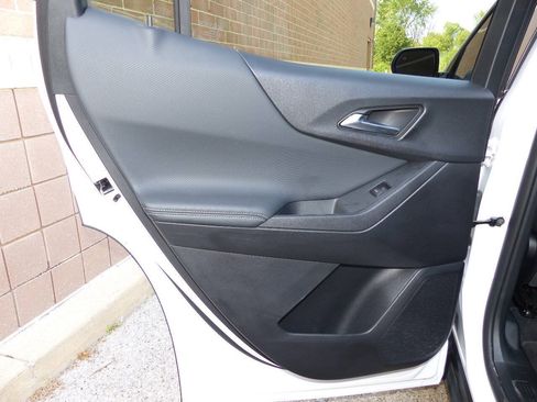 Used 2026 Chevrolet Equinox LT FWD image 26