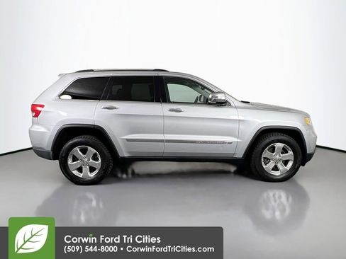 Used 2013 Jeep Grand Cherokee Limited image 18