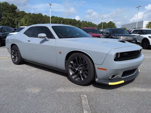 Used 2021 Dodge Challenger R/T Scat Pack RWD image 2