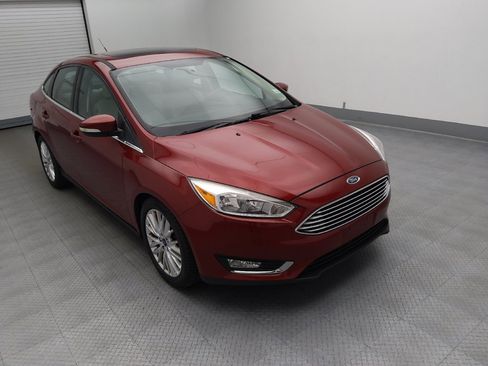 Used 2017 Ford Focus Titanium FWD image 13