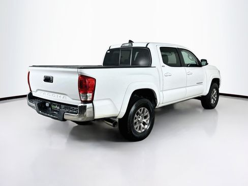 Used 2016 Toyota Tacoma SR5 RWD image 9