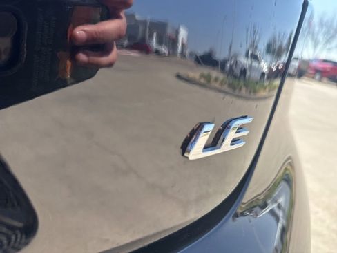 Used 2023 Toyota Corolla LE image 8