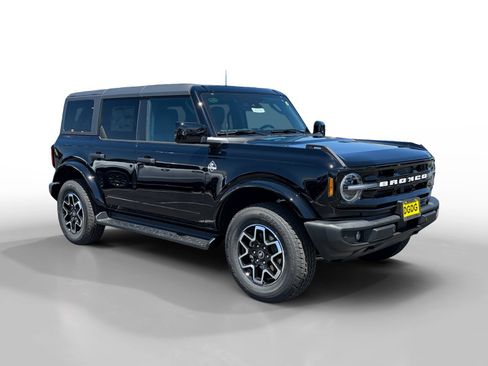 New 2026 Ford Bronco Outer Banks AWD/4WD image 7