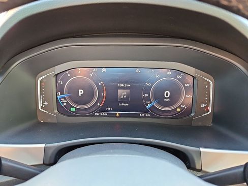 Certified 2020 Volkswagen Atlas Cross Sport SEL w/ Cross Sport MDO Package AWD/4WD image 20
