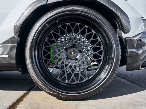 Used 2024 Lamborghini Urus Performante image 29