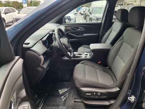 Used 2023 Chevrolet Traverse LT FWD image 12