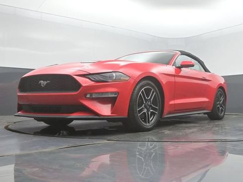 Used 2020 Ford Mustang Premium RWD image 39