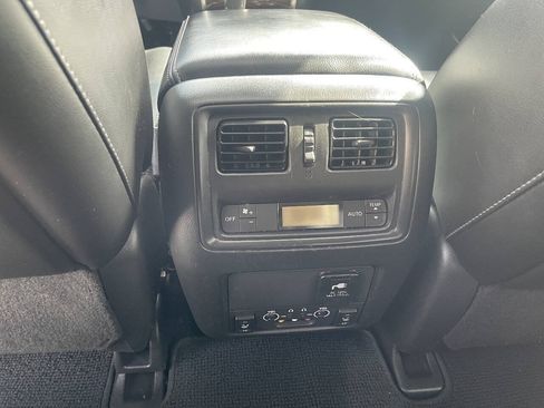 Used 2014 Nissan Pathfinder Platinum w/ Platinum Premium Package AWD/4WD image 23