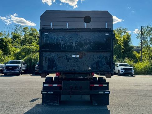 Used 2023 Ford F650 2WD Regular Cab Super Duty image 3