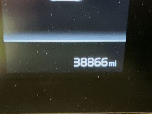 Used 2024 Kia Sportage LX image 19