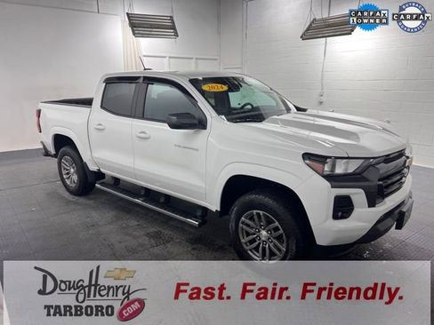 Used 2024 Chevrolet Colorado LT w/ LT Convenience Package II image 6