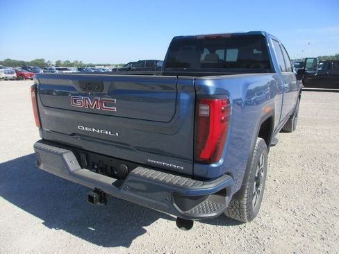 New 2026 GMC Sierra 2500 Denali w/ Denali Reserve Package AWD/4WD image 5