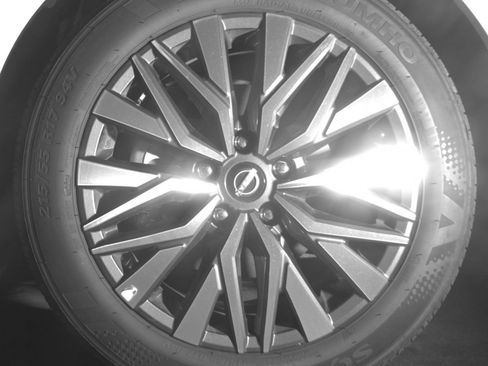 Used 2025 Nissan Altima 2.5 SV FWD image 11