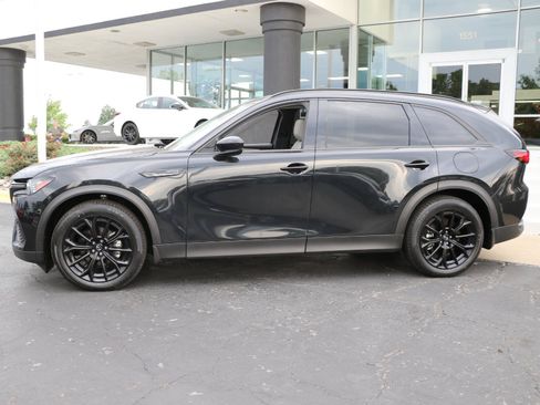 Certified 2025 MAZDA CX-70 3.3 Turbo w/ Premium Package AWD/4WD image 2