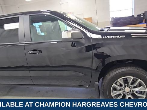 Used 2026 Chevrolet Silverado 1500 LT AWD/4WD image 2
