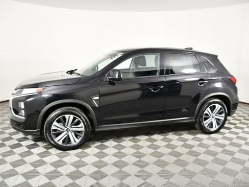 Used 2025 Mitsubishi Outlander Sport ES image 9