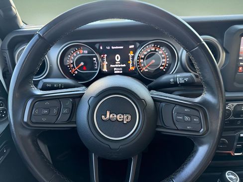 Used 2021 Jeep Gladiator Sport AWD/4WD image 18