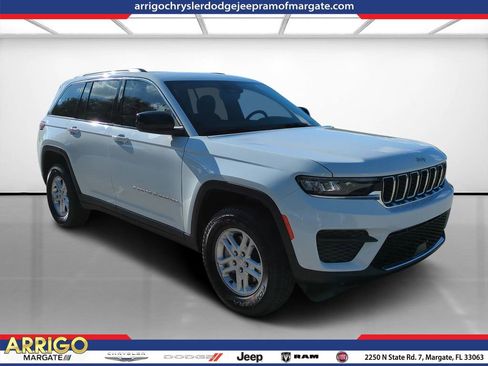 New 2025 Jeep Grand Cherokee Laredo AWD/4WD image 1