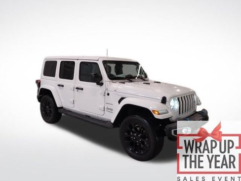 Used 2022 Jeep Wrangler Unlimited Sahara w/ Cold Weather Group image 2