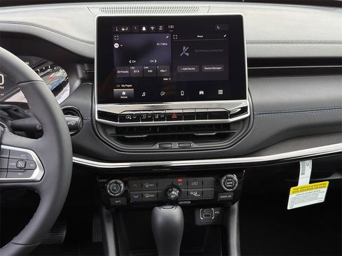 New 2026 Jeep Compass Latitude image 14