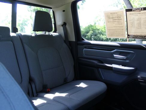 Used 2020 RAM 1500 Big Horn AWD/4WD image 14