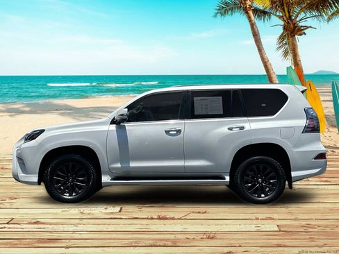 Used 2023 Lexus GX 460 Premium w/ Premium Plus Package AWD/4WD image 3
