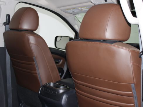 Used 2018 Nissan Titan Platinum Reserve w/ Platinum Utility Package image 31