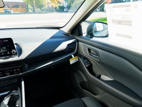 New 2026 Nissan Rogue S image 9