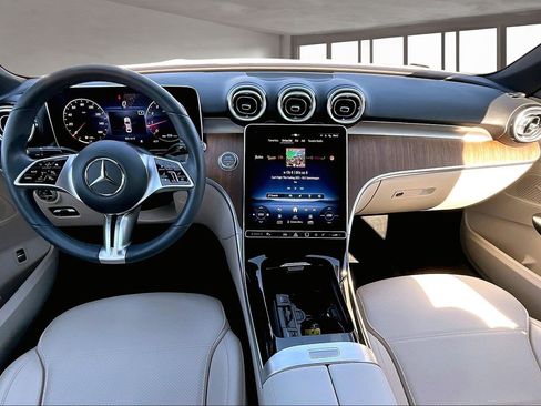 Used 2022 Mercedes-Benz C 300 Sedan image 7