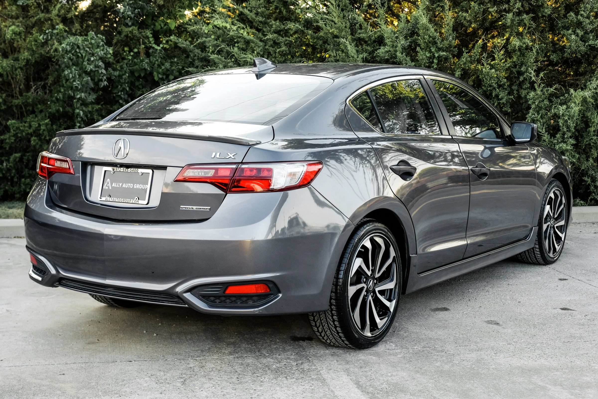 Used 2018 Acura ILX w/ Special Edition Package FWD image 9