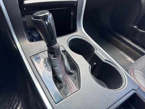 Used 2017 Toyota Camry SE image 20