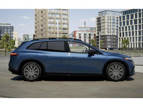 New 2026 Mercedes-Benz EQS 400 4MATIC SUV image 16