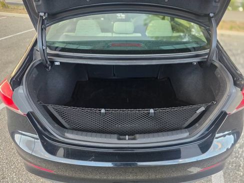 Used 2018 Hyundai Elantra Value Edition FWD image 14
