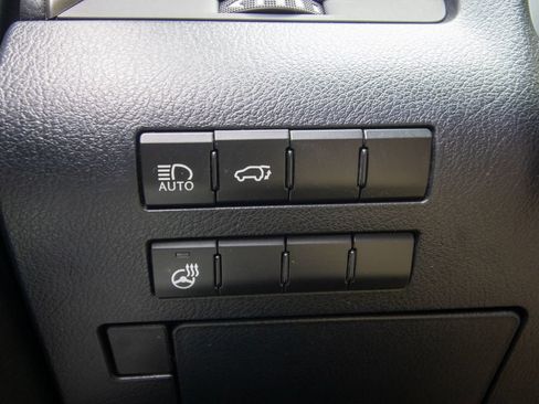 Used 2019 Lexus RX 350L FWD w/ Premium Package image 40