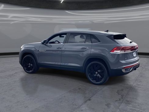 New 2026 Volkswagen Atlas Cross Sport SE FWD image 4