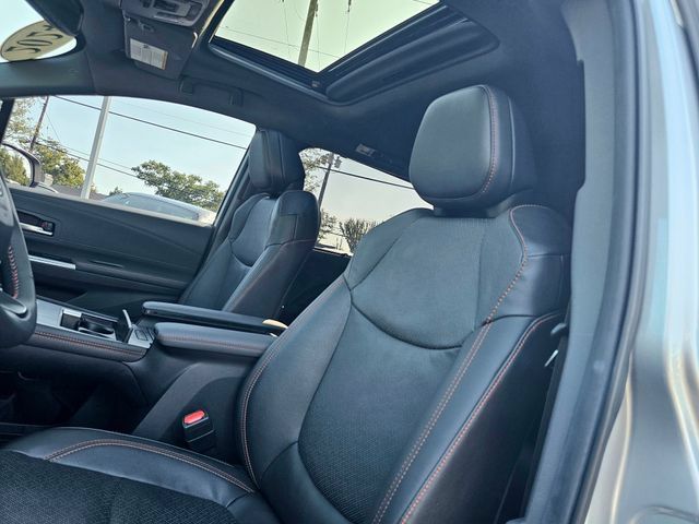 Used 2024 Toyota Sienna XSE w/ XSE Premium Package FWD image 20
