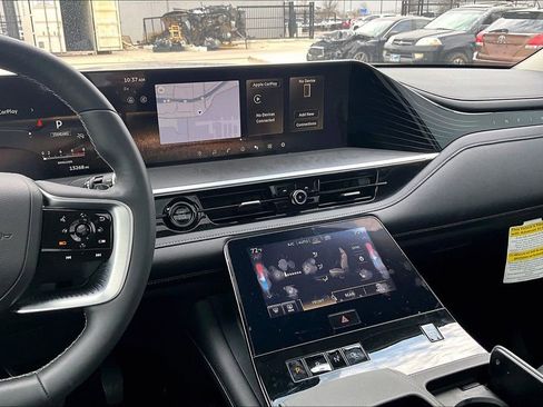 Certified 2025 INFINITI QX80 Pure image 8