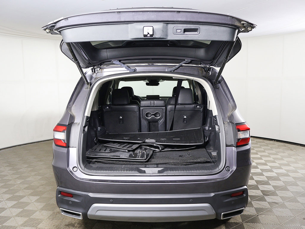 Used 2024 Honda Pilot Touring image 16