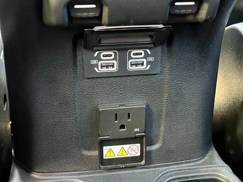 Used 2021 Jeep Gladiator Mojave AWD/4WD image 15