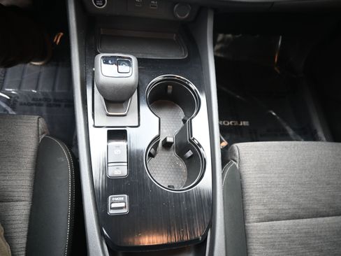 Used 2021 Nissan Rogue S image 18