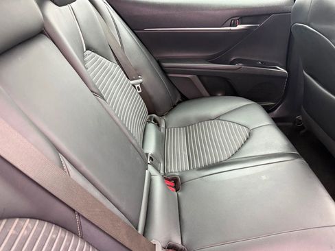 Used 2020 Toyota Camry SE w/ Convenience Package FWD image 18