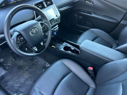 Used 2022 Toyota Prius L Eco image 7