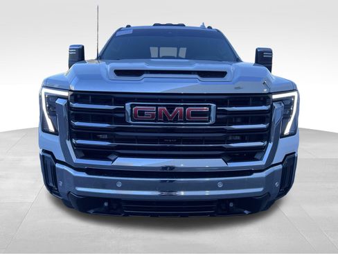 Used 2024 GMC Sierra 2500 SLT w/ SLT Premium Package AWD/4WD image 2
