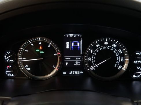 Used 2017 Lexus LX 570 4WD w/ Luxury Package image 42