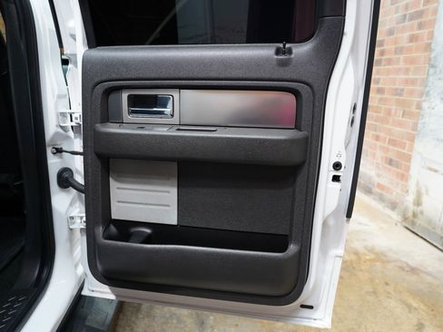 Used 2013 Ford F150 Raptor w/ Luxury Equipment Group image 49