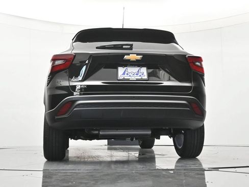 New 2026 Chevrolet Trax LS w/ LS Convenience Package FWD image 41
