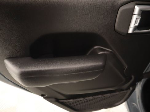 Used 2025 Jeep Wrangler Sport S image 16