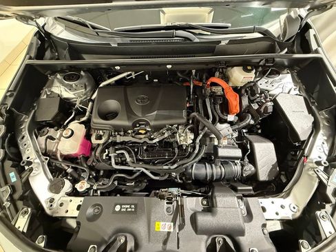 Certified 2022 Toyota RAV4 LE image 10